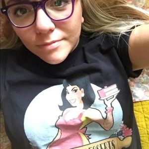 Meet your Posher, Larraine